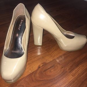 BAMBOO nude heels